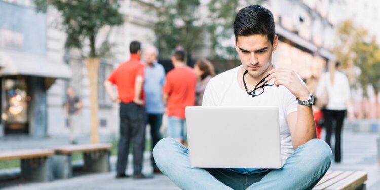 Maharashtra Sets 75% Cut-off for Study Abroad Scholarships; PIL Filed