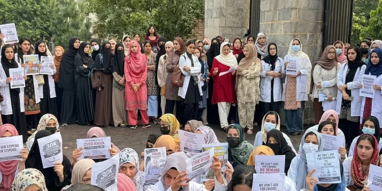 J&K medical interns strike suspended
